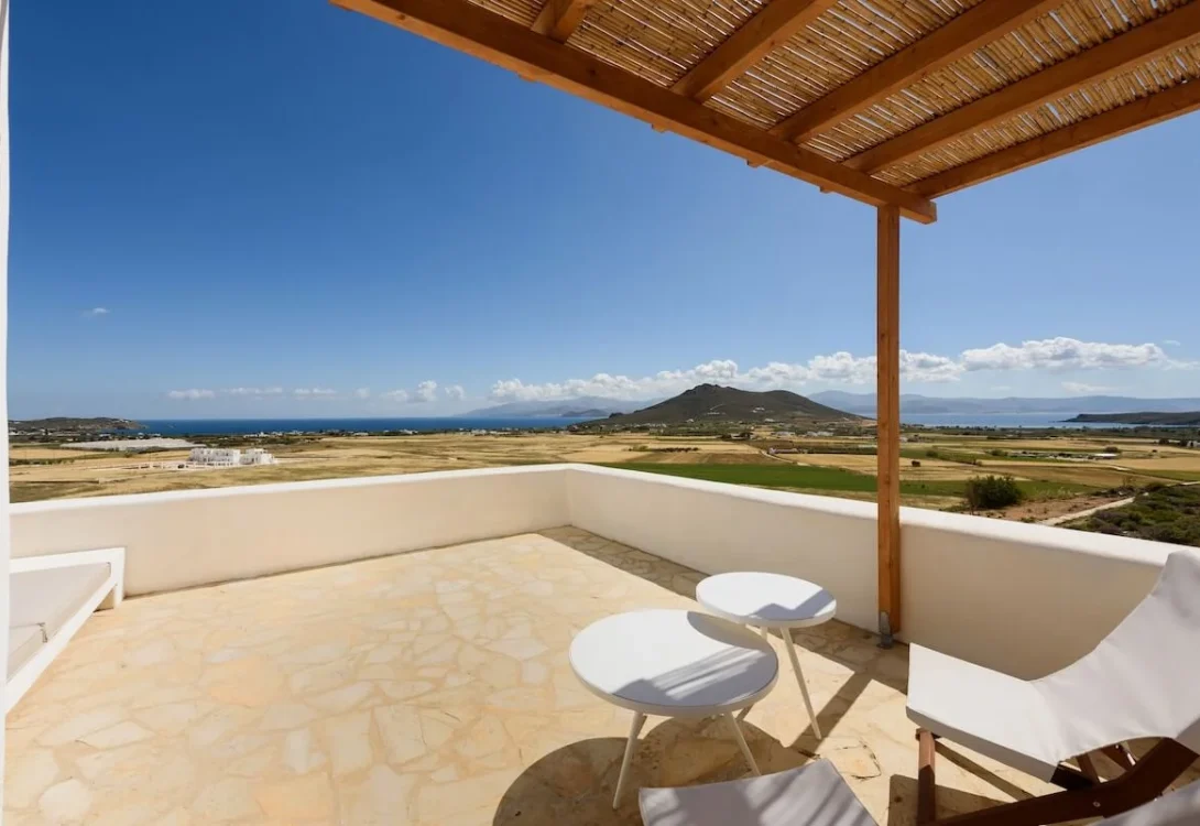 Elevated Villa with Panoramic Sea View 10